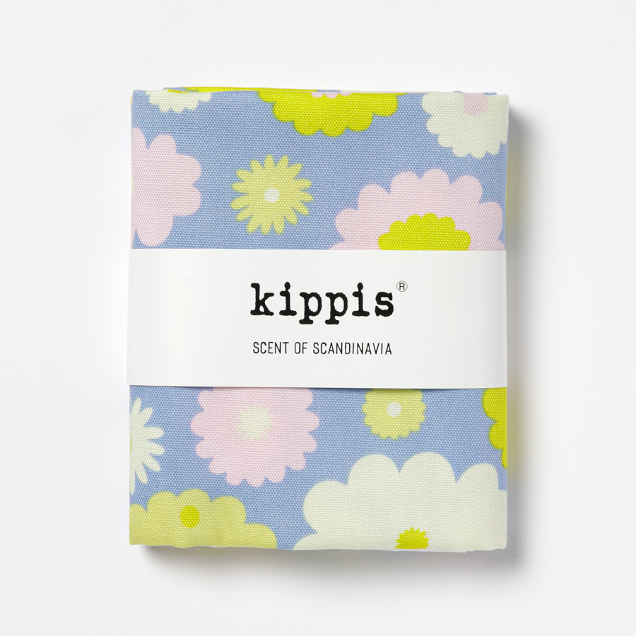 生地　キッピス　Kukkakimara / 多様な花　サックス　カットクロス　オックス生地　kippis　北欧テキスタイル　商用利用可能　おしゃれな生地