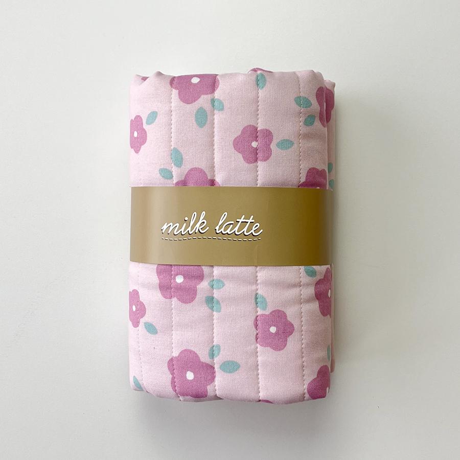 シーチングキルト　カットクロス　フラワー　ピンク　milk latte　ミルクラテファブリック　商用利用可能　くすみカラー　ニュアンスカラー　入園入学に　布　キルティング生地